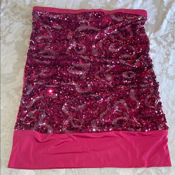 Wet Seal Tops - Wet Seal Tube top Stretchy Pink sequences